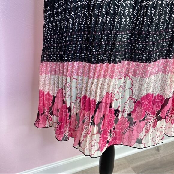 True Envy Dress Floral Accordion Sleeveless Trapeze Shift Size 6 Black Pink - Picture 5 of 10